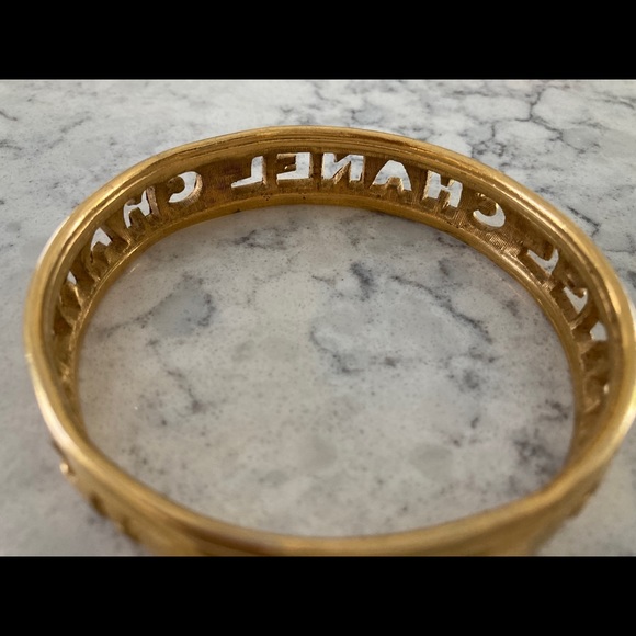 CHANEL Cutout Letters Bangle Bracelet circa 1984 - Picture 2 of 11